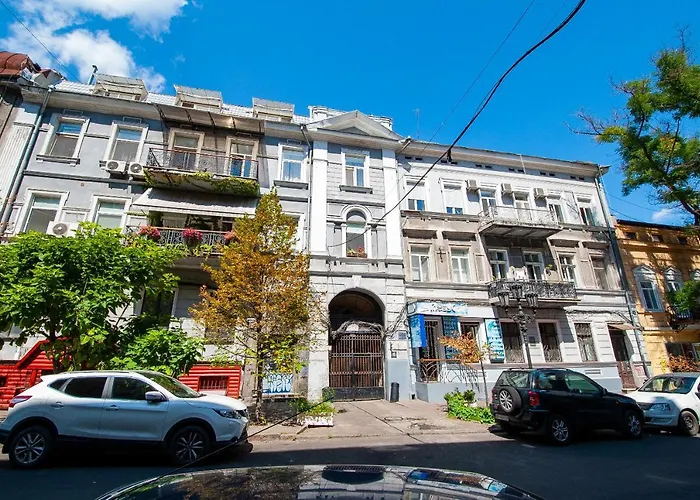 Apartments On Chaykovskogo 16